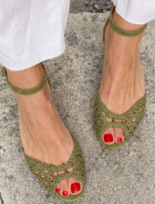 Daniella | Woven Vintage Sandals