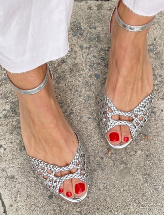 Daniella | Woven Vintage Sandals