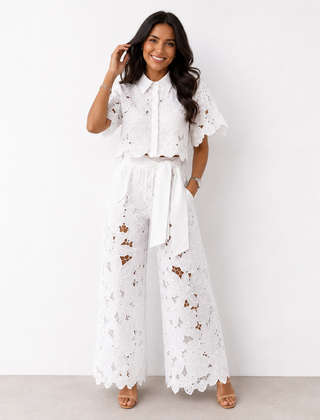 Reina™ Elegant Floral Lace Set