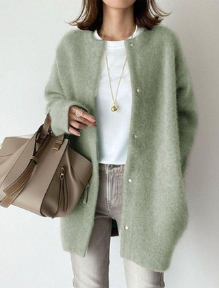 Seraphina - Warm and Elegant Cardigan