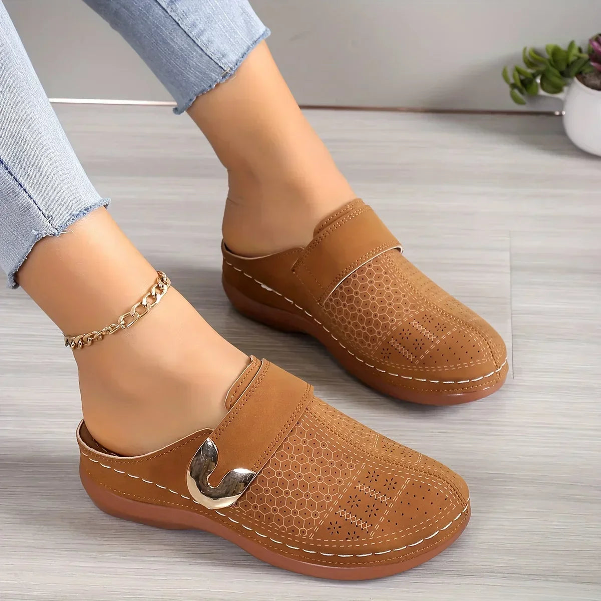Caprielle™ | Chic Supportive Wedge Sandals