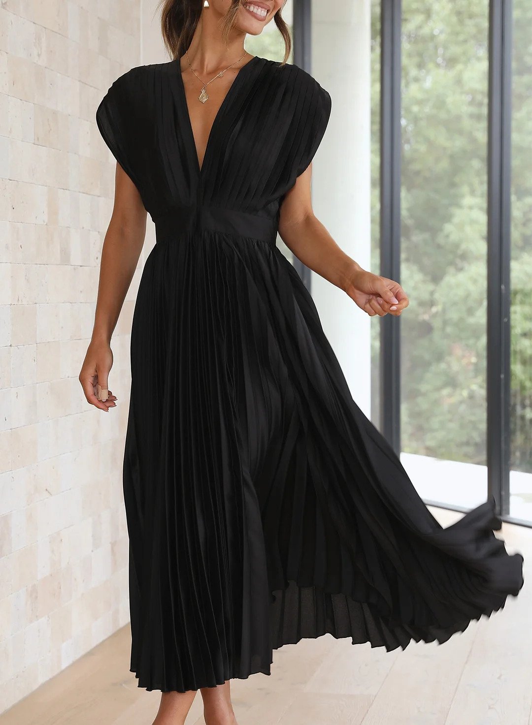 Ottavia™ Elegant Pleated Maxi Dress